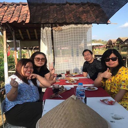 מגלאנג Borobudur Luxury Glamping מראה חיצוני תמונה