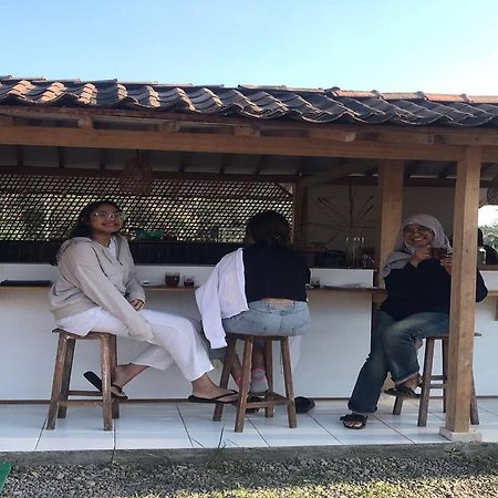 מגלאנג Borobudur Luxury Glamping מראה חיצוני תמונה