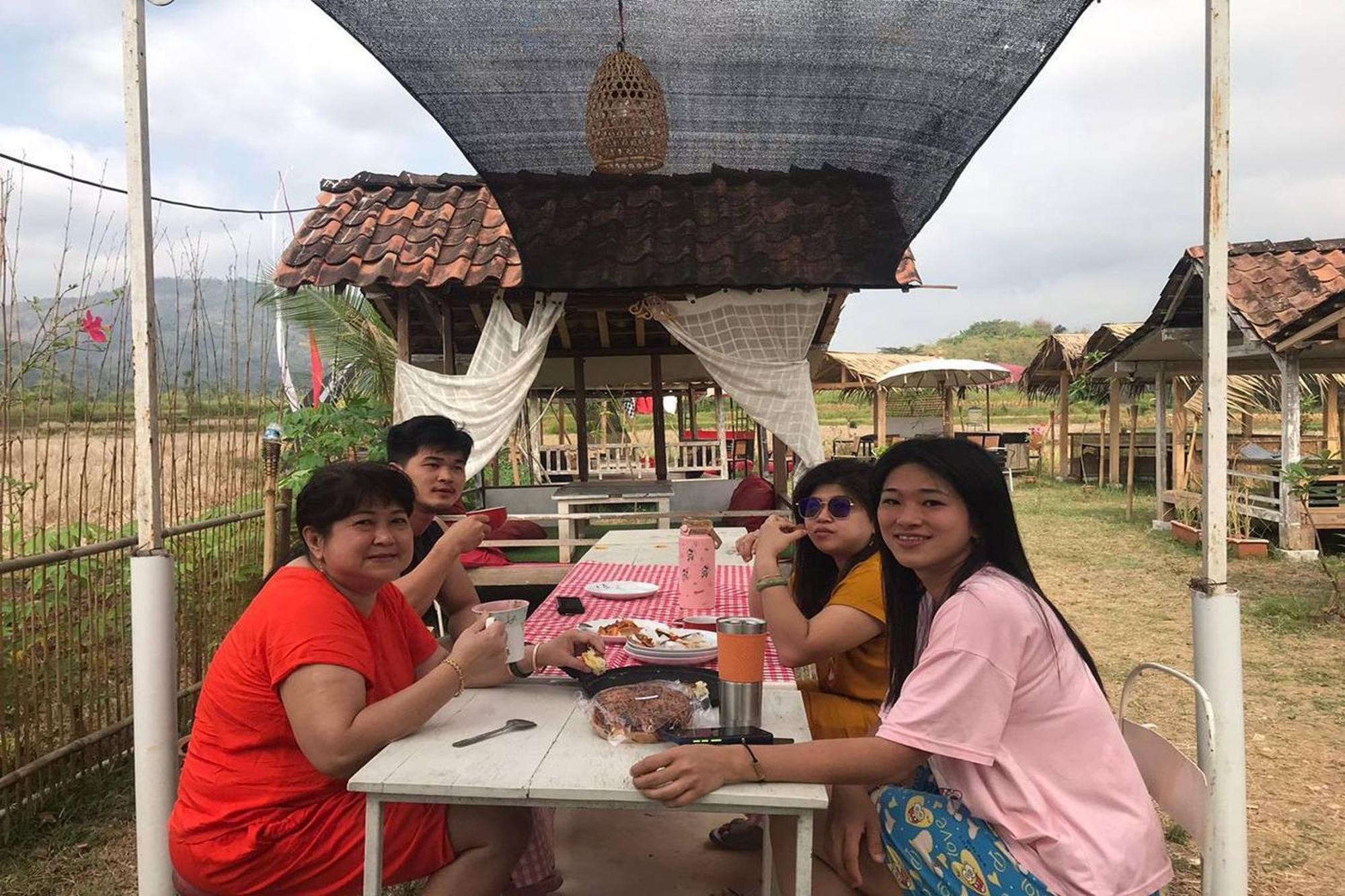 מגלאנג Borobudur Luxury Glamping מראה חיצוני תמונה